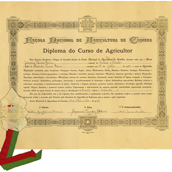 Diploma do Curso de Agricultor, Escola Nacional de Agricultura de Coimbra. Coimbra: E. N. A. de C...