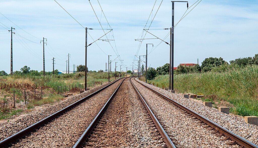 linhas_ferreas_destaquesite_1_2500_2500