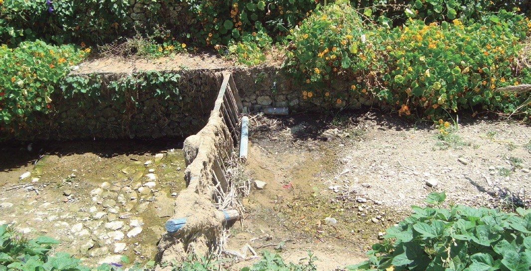 Regularização do Leito da Ribeira de Santa Sofia na Zona do Parque Urbano Luís César Pereira (Vil...